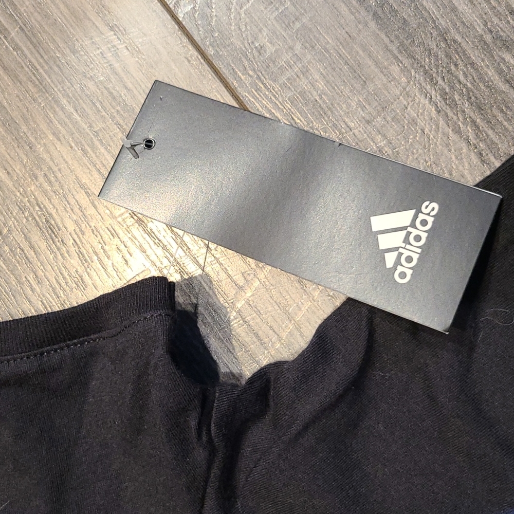 Adidas Girls sz M (10/12) 100% cotton Tshirt NWT - Picture 5 of 6